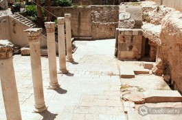 Кардо - главная улица города Элия-Капитолина, города, построенного римлянами на месте разрушенного ими Иерусалима.