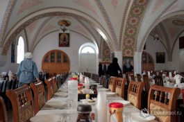 Трапезная Горненского монастыря, все готово к завтраку )