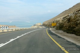 Дорога на Мертвое море - сплошная романтика: просторы, пески, горы, бедуины )