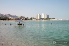 Вид на отели Мертвого моря.