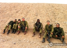 Служить водителем в Армии Обороны Израиля - на южной израильской границе.